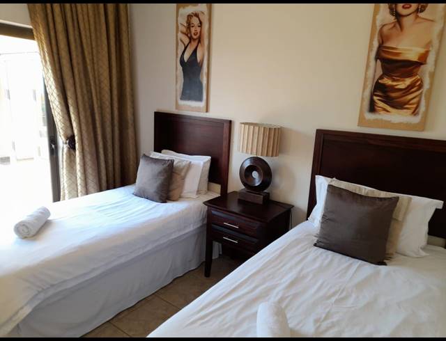 2 BEDROOM APARTMENT FOR SALE IN UMHLANGA CENTRAL